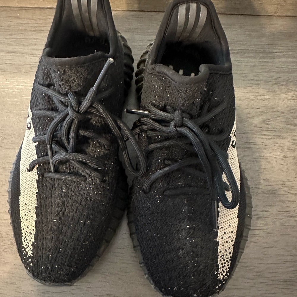Yeezy black 350